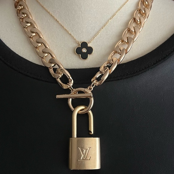 Louis Vuitton Lock - Authentic #303 (no key) includes 2 Necklaces - Picture 4 of 15